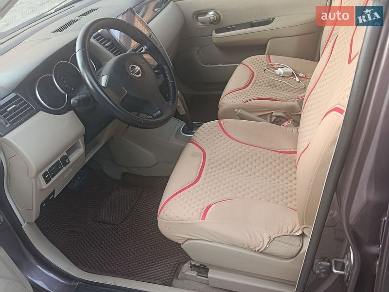 Фото Nissan TIIDA з оголошення AUTO.RIA
