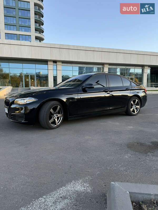 Фото BMW 5 Series з оголошення AUTO.RIA