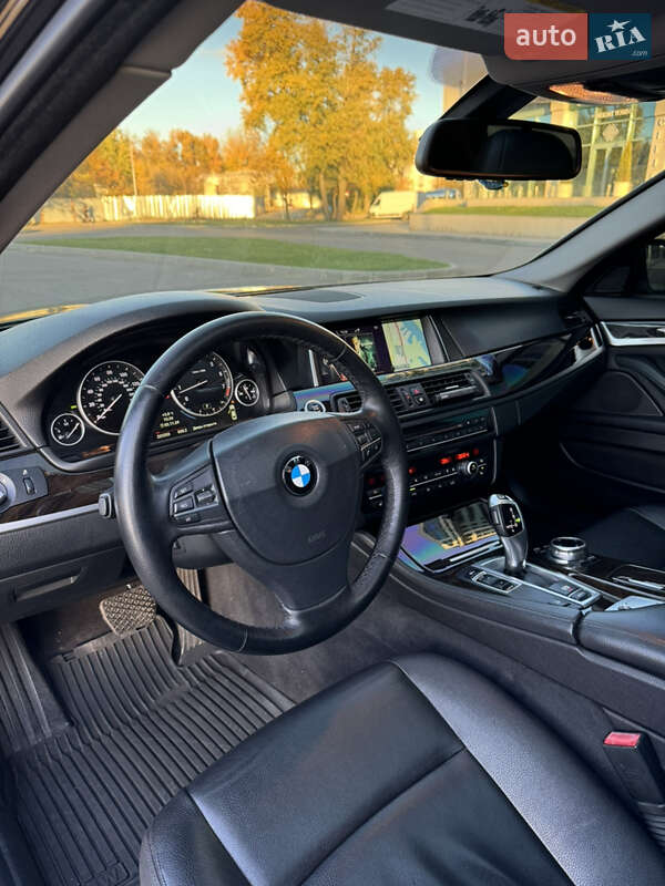 Фото BMW 5 Series з оголошення AUTO.RIA