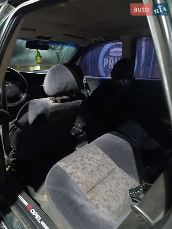 Фото Opel Vectra з оголошення AUTO.RIA