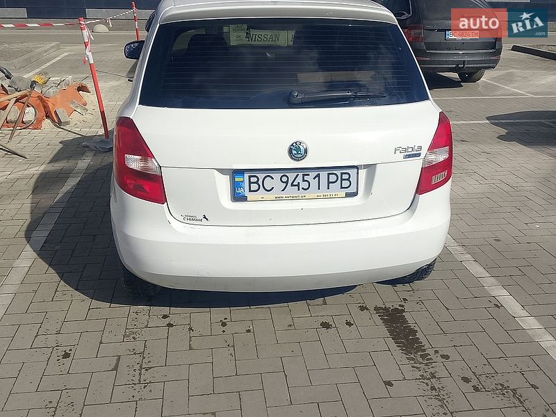 Фото Skoda Fabia з оголошення AUTO.RIA