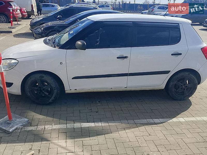 Фото Skoda Fabia з оголошення AUTO.RIA
