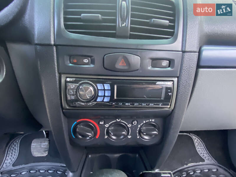Фото Renault Symbol з оголошення AUTO.RIA