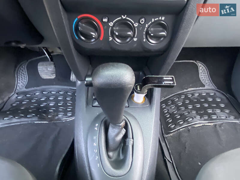 Фото Renault Symbol з оголошення AUTO.RIA