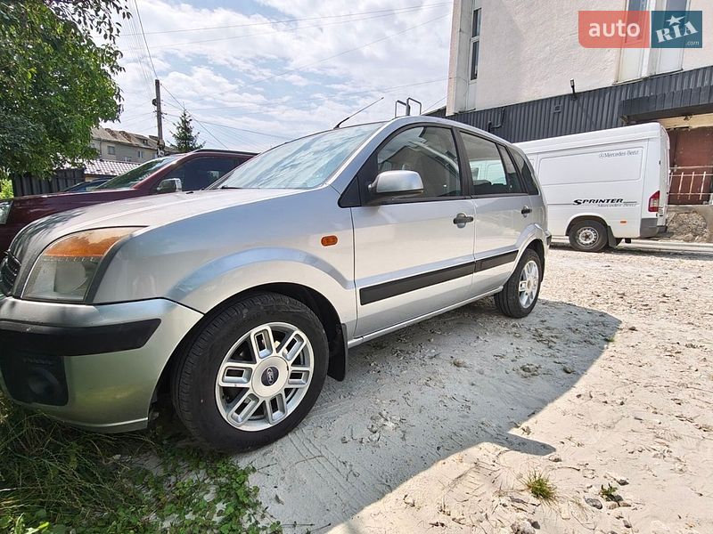 Фото Ford Fusion з оголошення AUTO.RIA