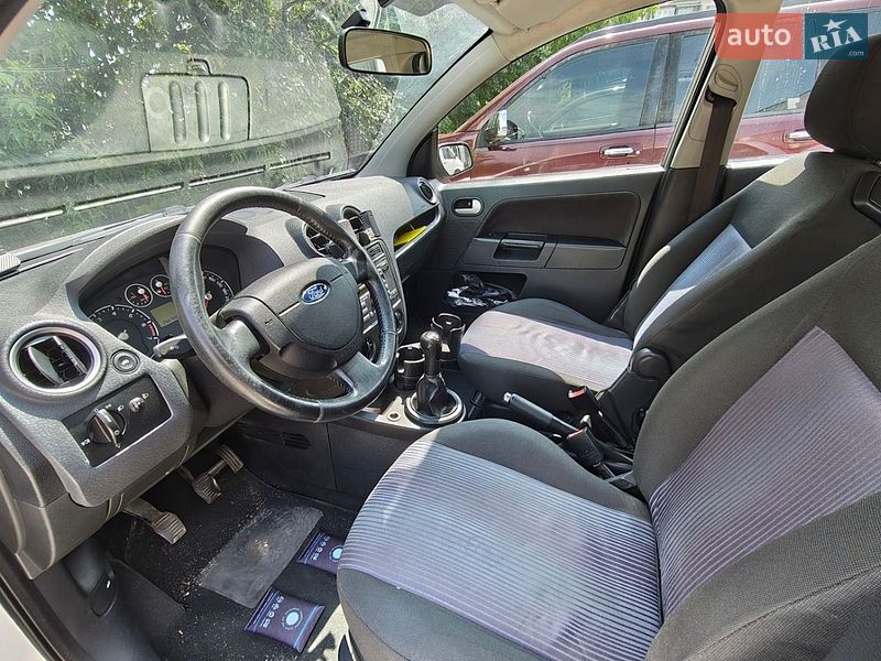 Фото Ford Fusion з оголошення AUTO.RIA