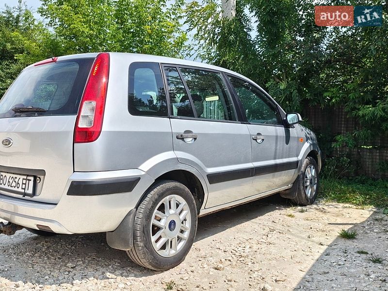 Фото Ford Fusion з оголошення AUTO.RIA