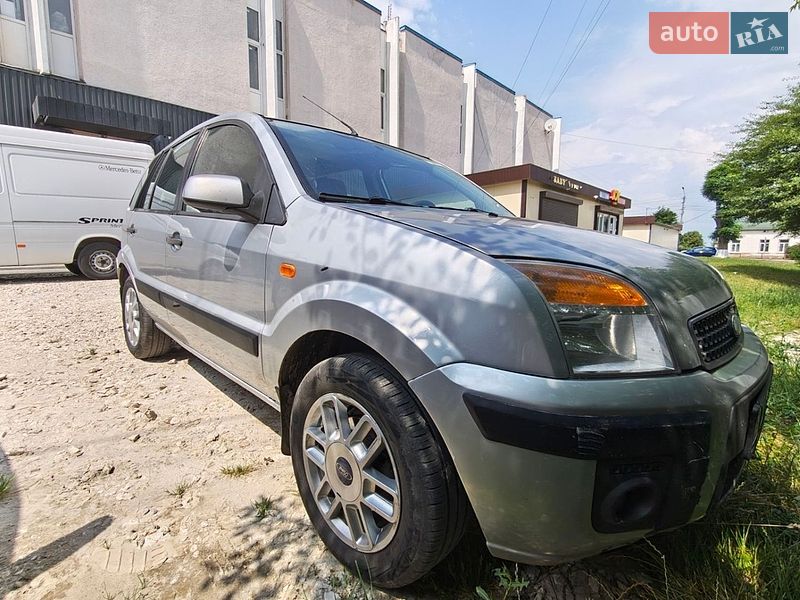 Фото Ford Fusion з оголошення AUTO.RIA