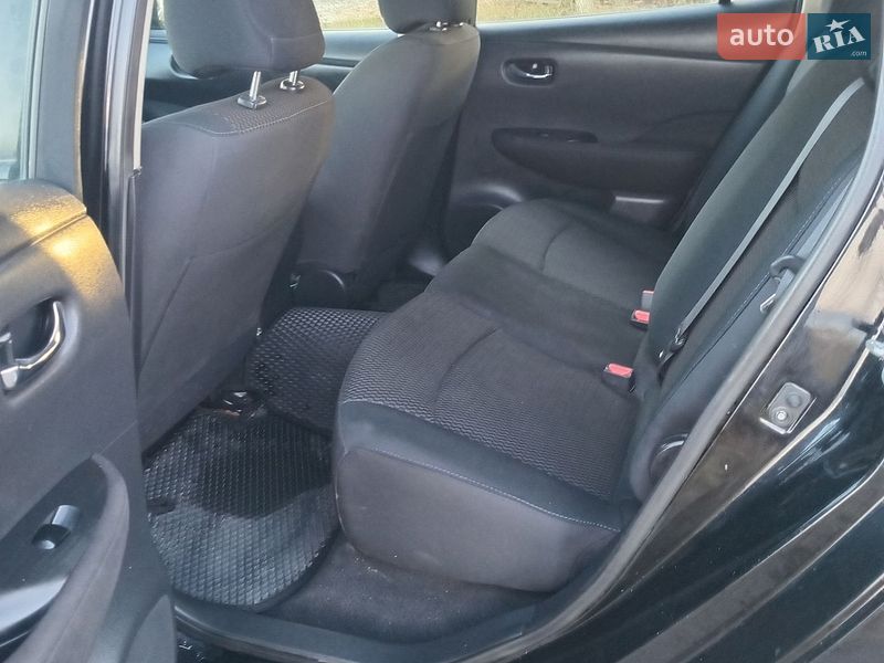 Фото Nissan Leaf з оголошення AUTO.RIA