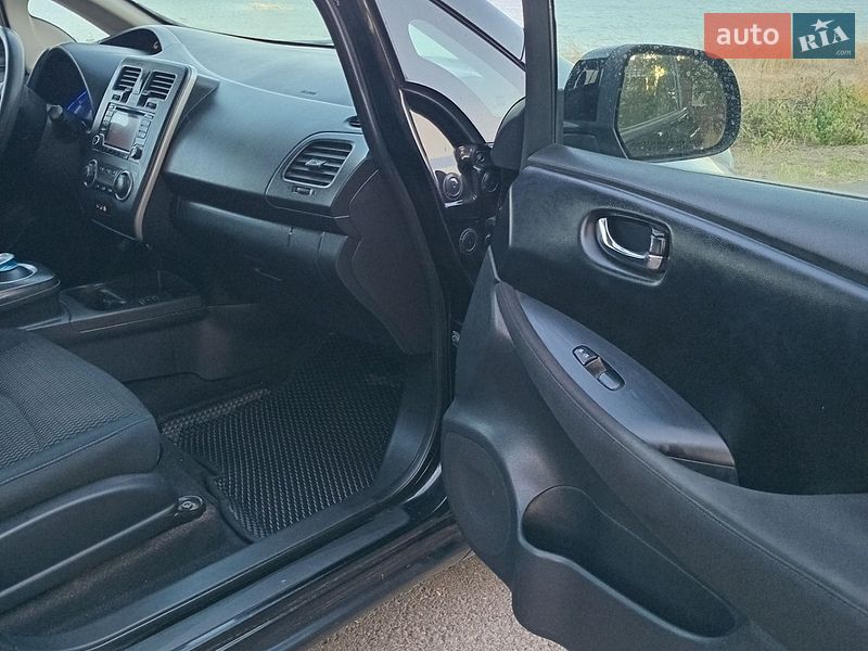 Фото Nissan Leaf з оголошення AUTO.RIA