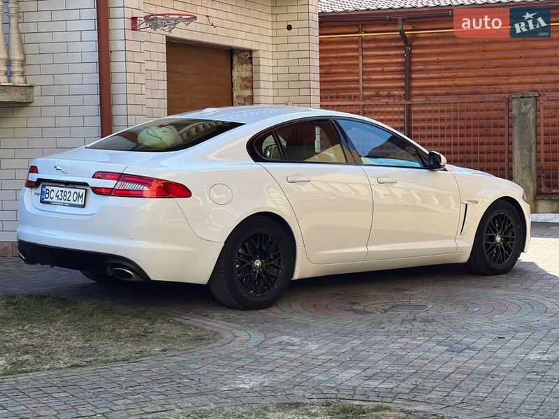 Фото Jaguar XF з оголошення AUTO.RIA