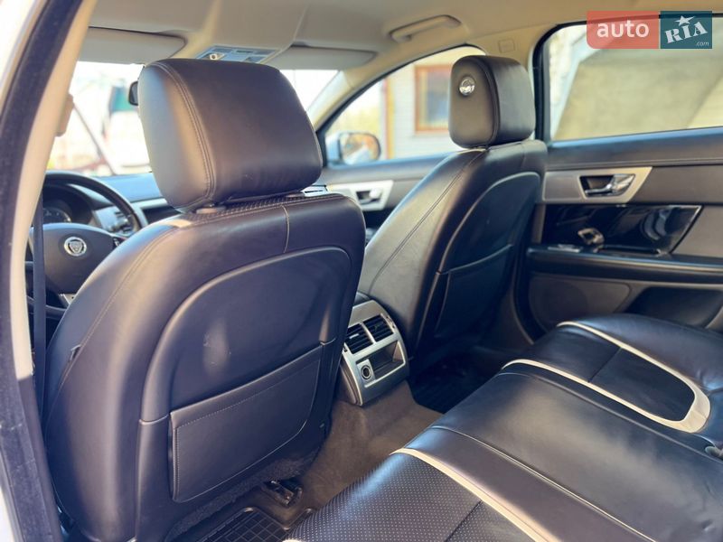 Фото Jaguar XF з оголошення AUTO.RIA