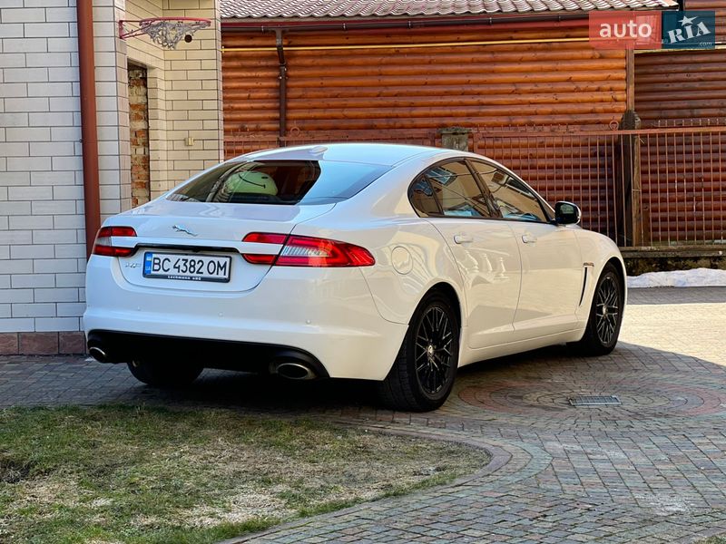Фото Jaguar XF з оголошення AUTO.RIA