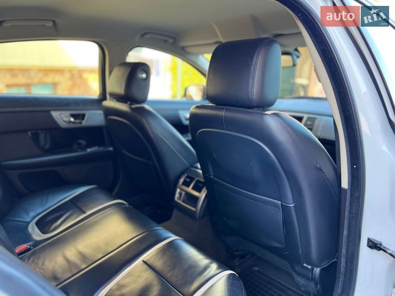 Фото Jaguar XF з оголошення AUTO.RIA