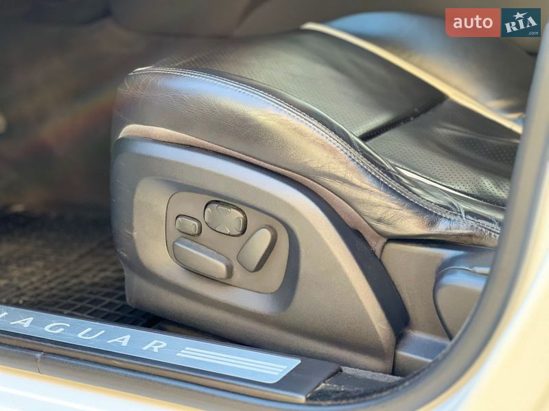 Фото Jaguar XF з оголошення AUTO.RIA