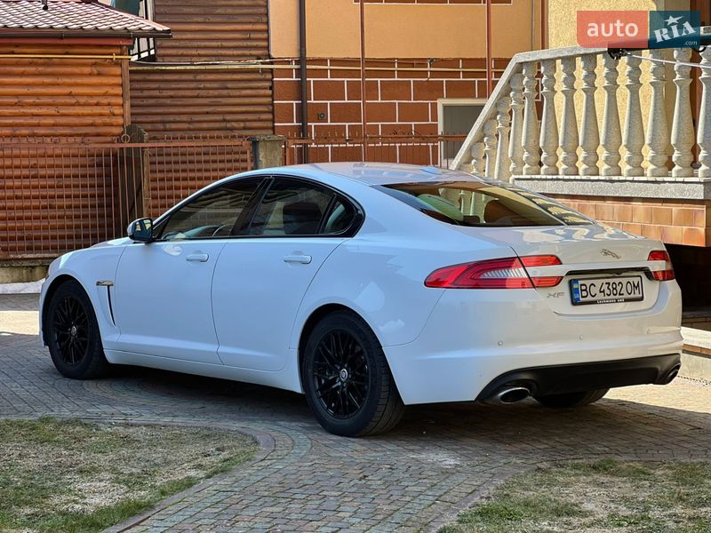 Фото Jaguar XF з оголошення AUTO.RIA