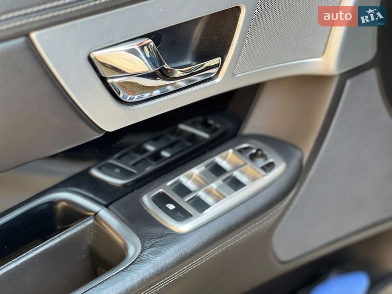 Фото Jaguar XF з оголошення AUTO.RIA