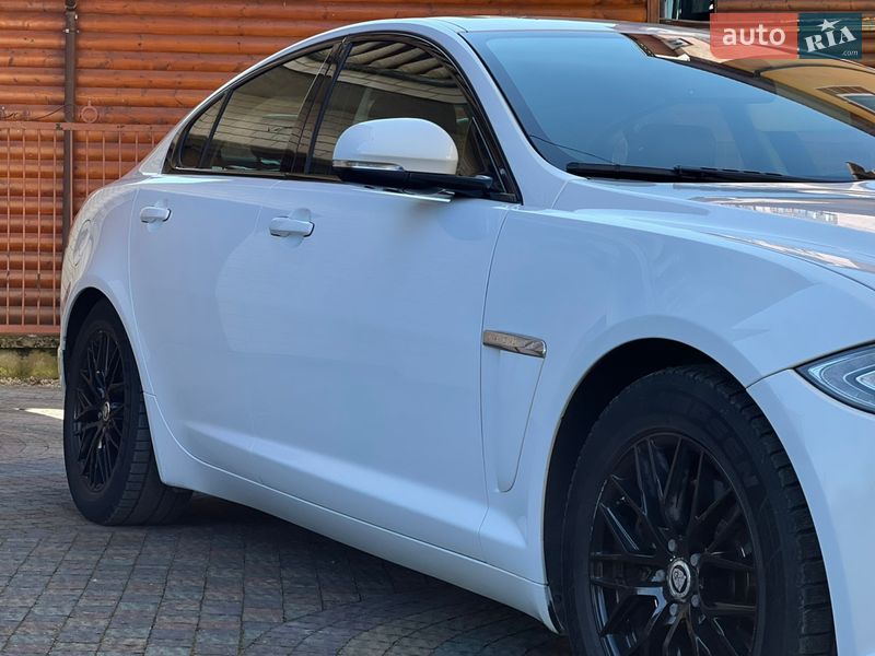 Фото Jaguar XF з оголошення AUTO.RIA