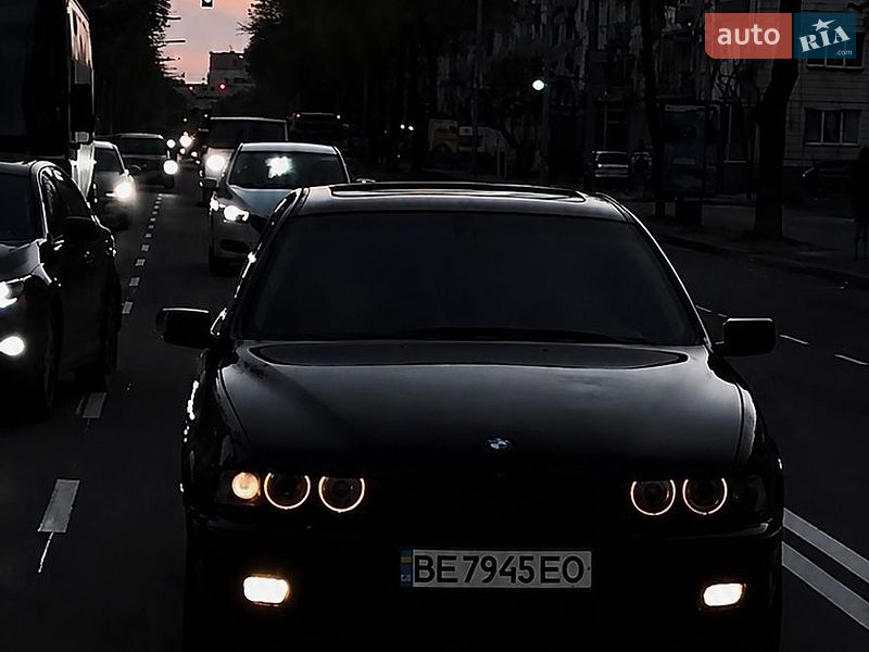 Фото BMW 5 Series з оголошення AUTO.RIA