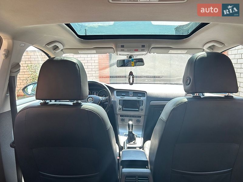 Фото Volkswagen Golf з оголошення AUTO.RIA