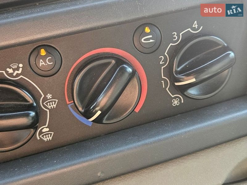 Фото Renault Master з оголошення AUTO.RIA