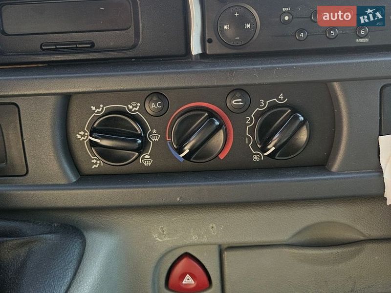 Фото Renault Master з оголошення AUTO.RIA