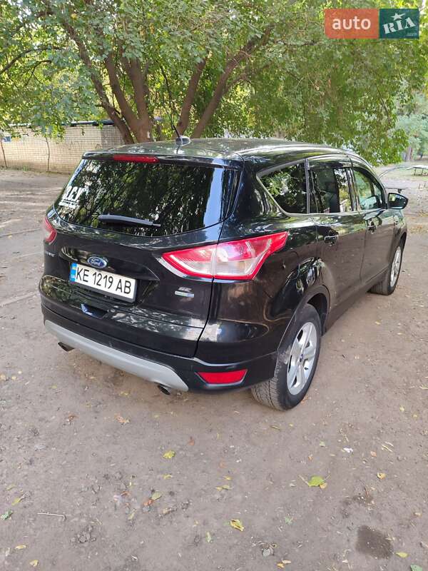 Фото Ford Escape з оголошення AUTO.RIA