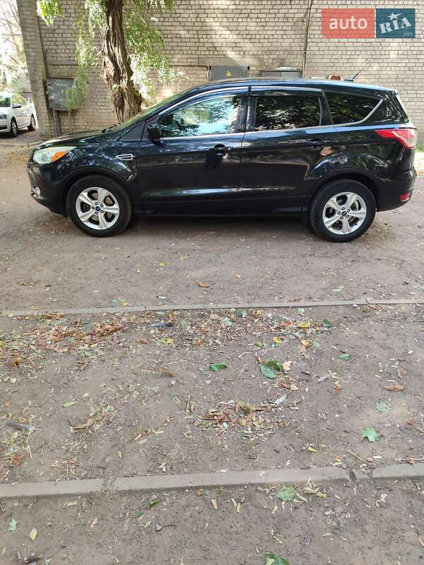 Фото Ford Escape з оголошення AUTO.RIA