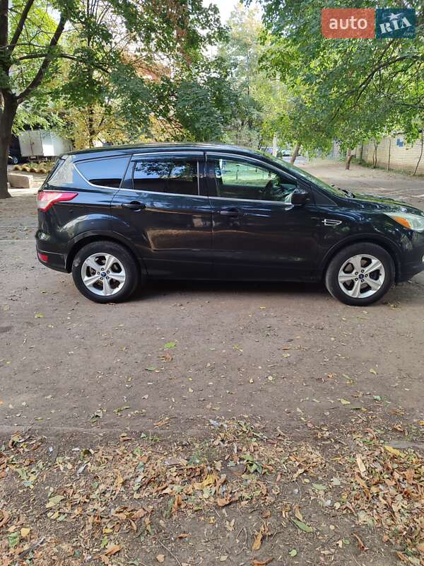 Фото Ford Escape з оголошення AUTO.RIA