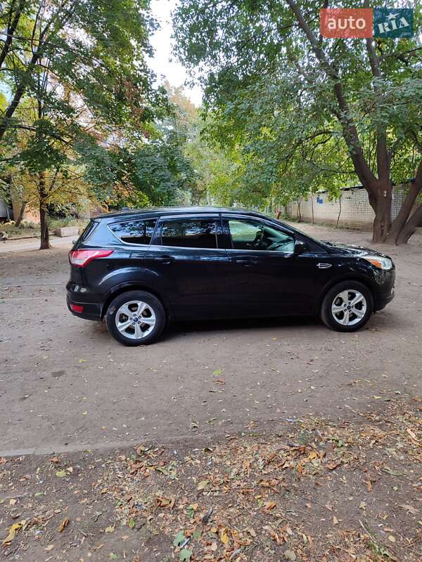Фото Ford Escape з оголошення AUTO.RIA