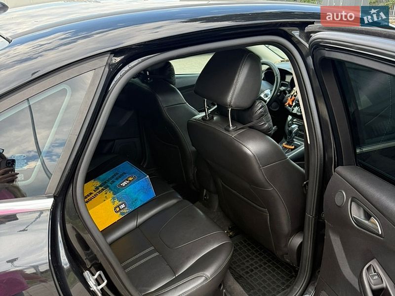 Фото Ford Focus з оголошення AUTO.RIA