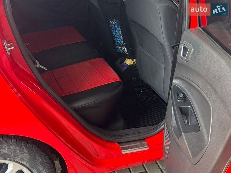 Фото Ford Fiesta з оголошення AUTO.RIA