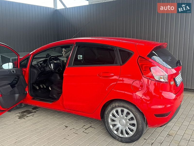 Фото Ford Fiesta з оголошення AUTO.RIA