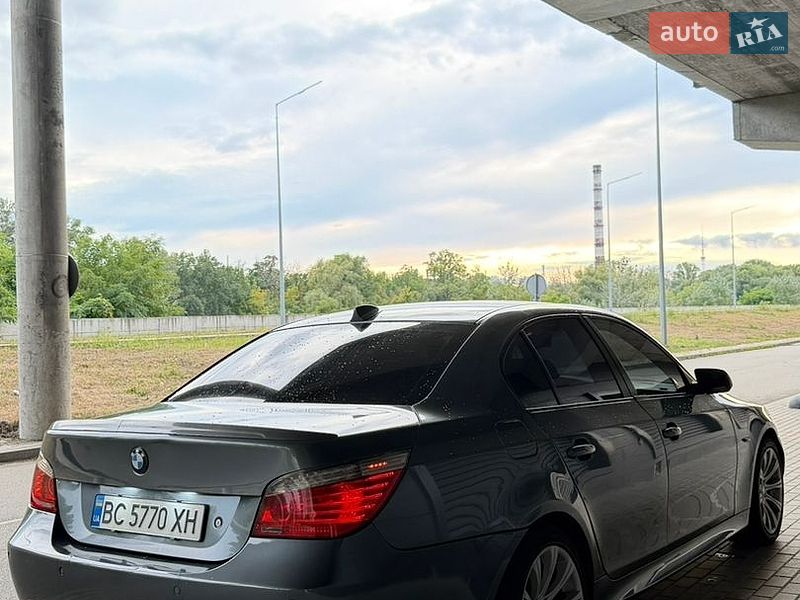 Фото BMW 5 Series з оголошення AUTO.RIA