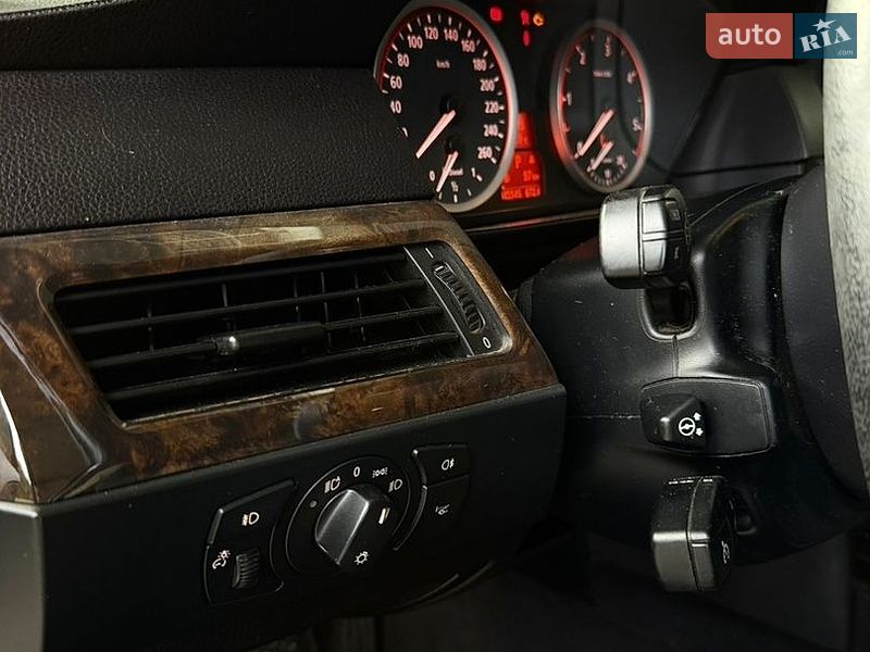 Фото BMW 5 Series з оголошення AUTO.RIA