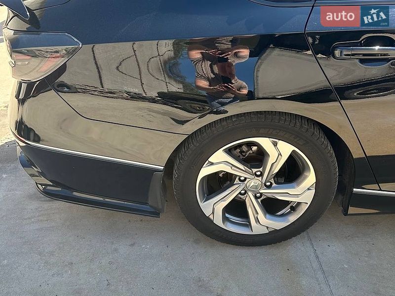 Фото Honda Accord з оголошення AUTO.RIA