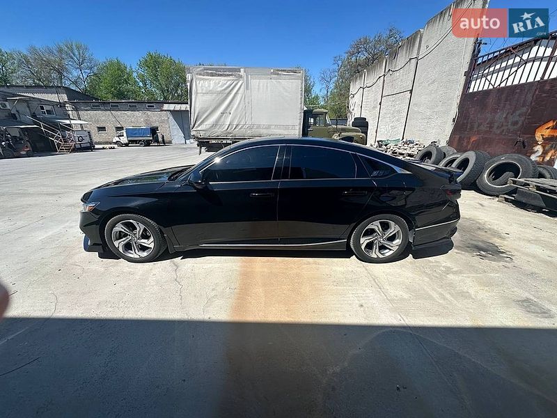 Фото Honda Accord з оголошення AUTO.RIA