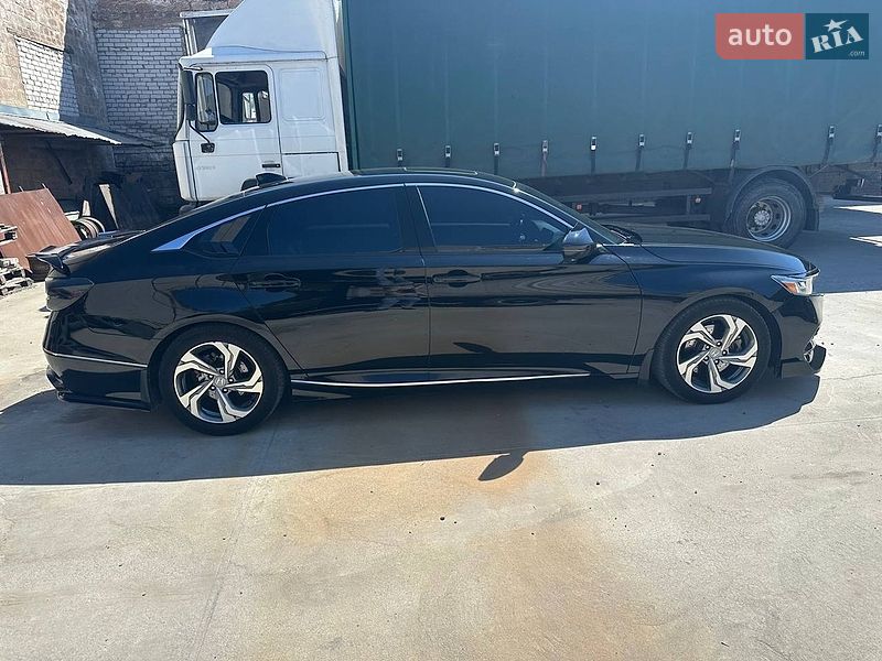 Фото Honda Accord з оголошення AUTO.RIA