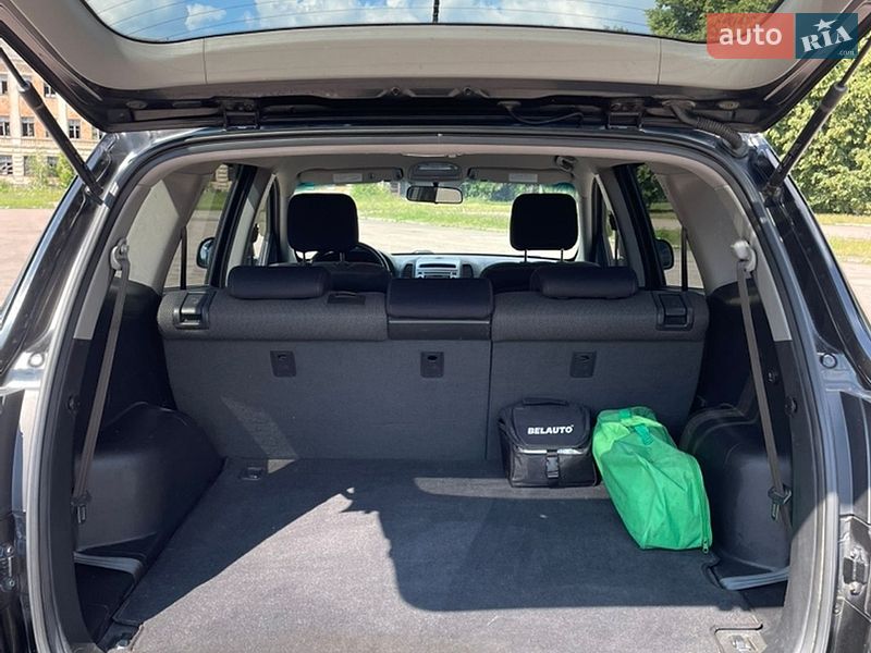 Фото Hyundai Santa FE з оголошення AUTO.RIA