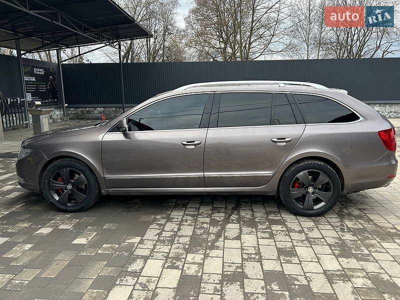 Фото Skoda Superb з оголошення AUTO.RIA