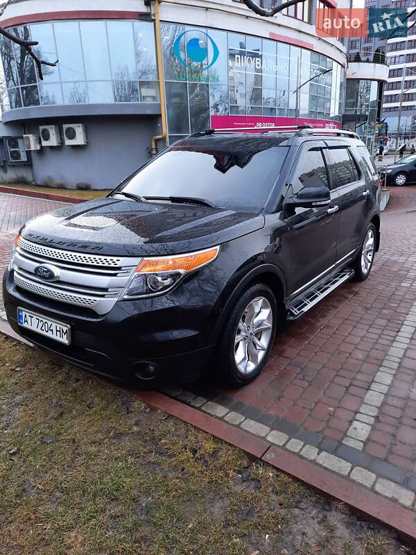 Фото Ford Explorer з оголошення AUTO.RIA