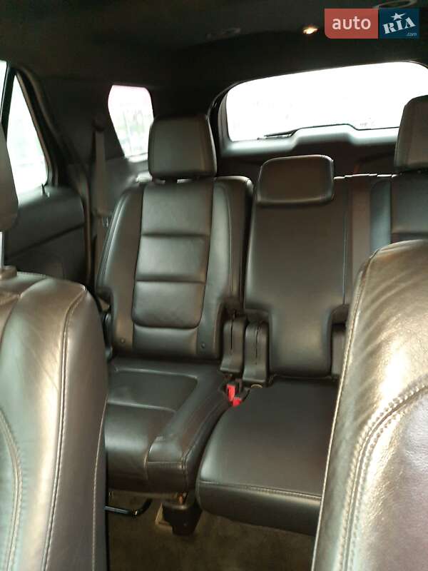 Фото Ford Explorer з оголошення AUTO.RIA