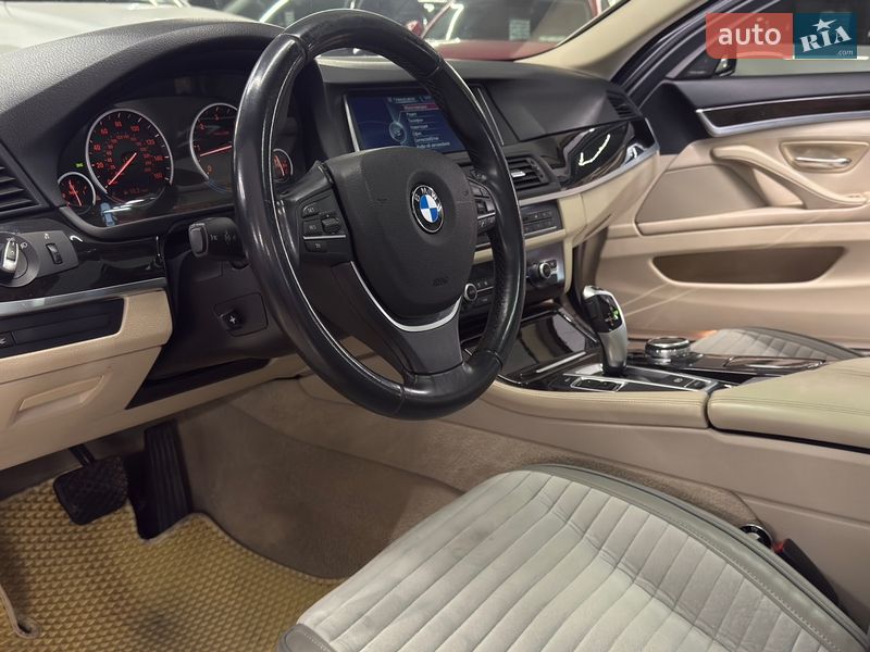 Фото BMW 5 Series з оголошення AUTO.RIA