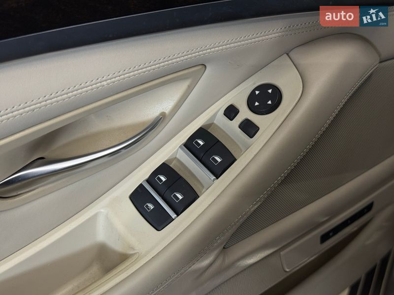 Фото BMW 5 Series з оголошення AUTO.RIA