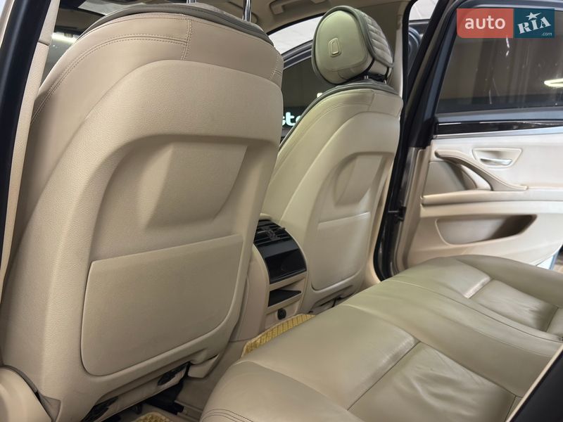 Фото BMW 5 Series з оголошення AUTO.RIA