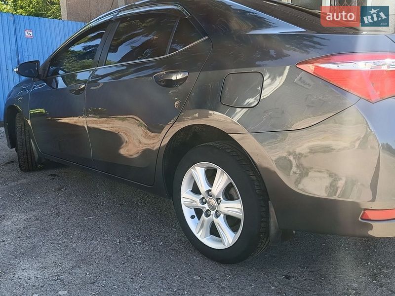 Фото Toyota Corolla з оголошення AUTO.RIA