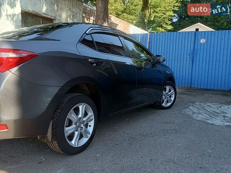 Фото Toyota Corolla з оголошення AUTO.RIA