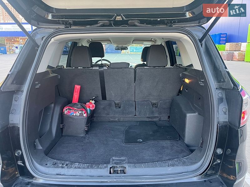 Фото Ford Escape з оголошення AUTO.RIA