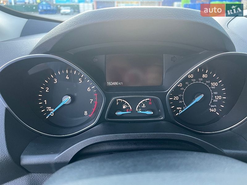 Фото Ford Escape з оголошення AUTO.RIA