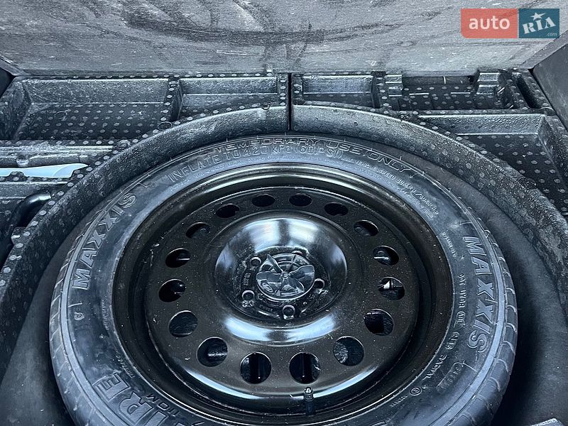 Фото Ford Escape з оголошення AUTO.RIA